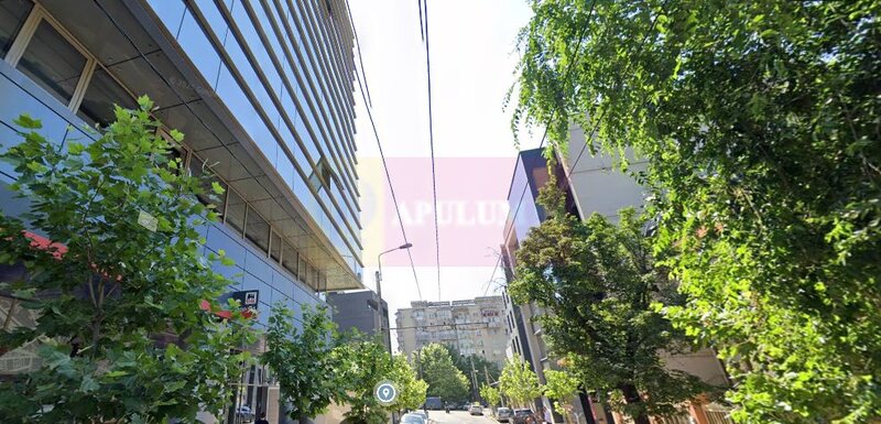Vanzare apartament cu 3 camere  Decebal,adiacent, 2 parcari